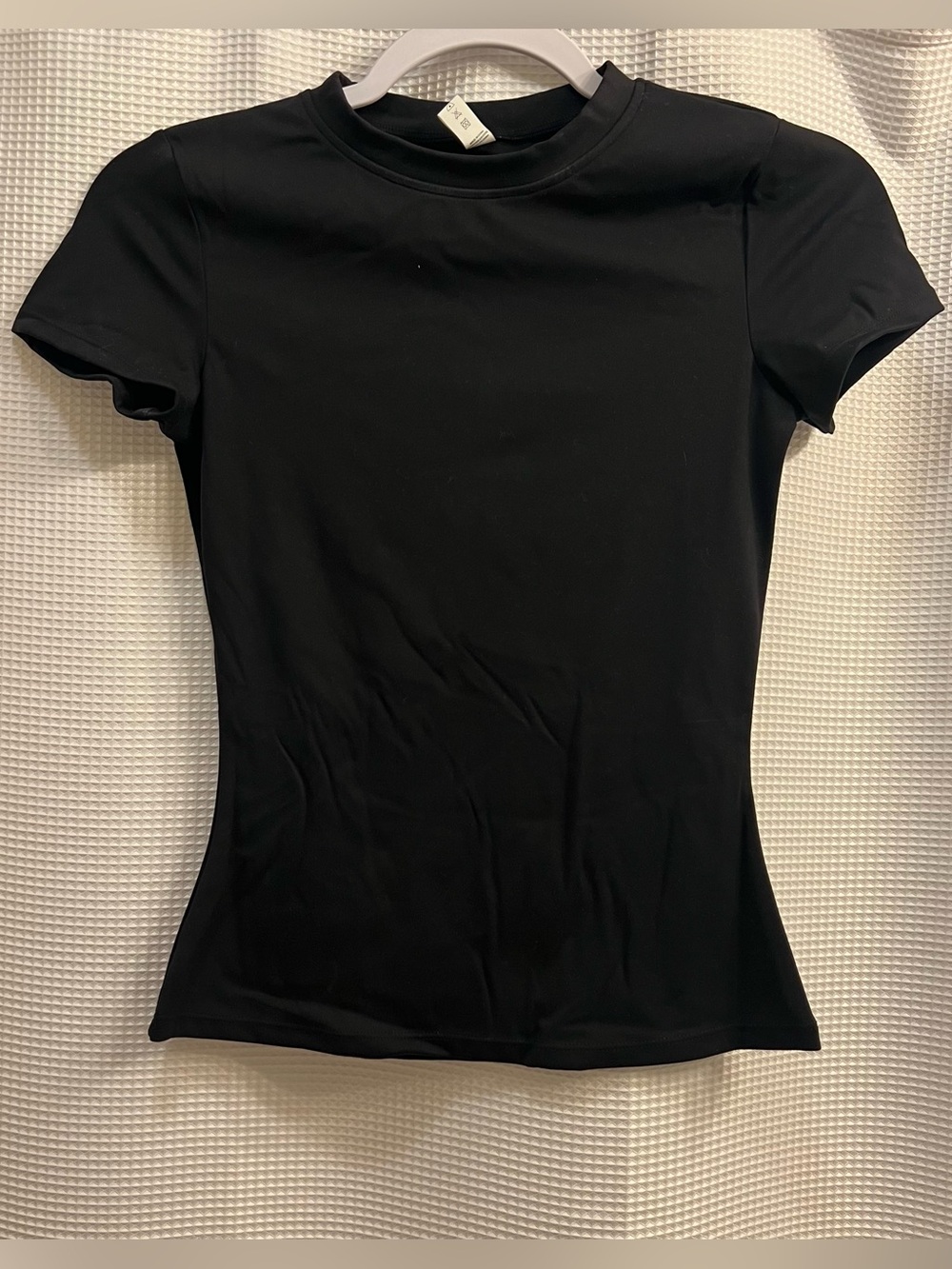 Black Crewneck fitted Tee
